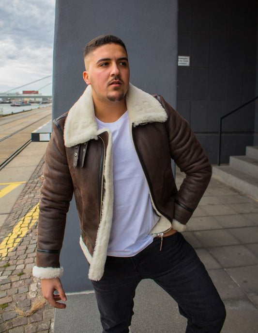 A Closer Look at Men's Aviator Leather Jacket Trends